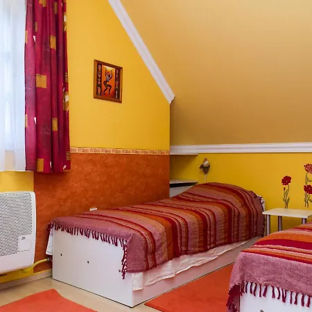 Thuja By Interhome Hébergement de vacances Balatonmáriafürdő