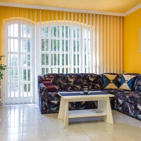 Thuja By Interhome Balatonmáriafürdő